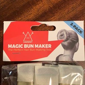 Blonde Magic Hair Bun Maker